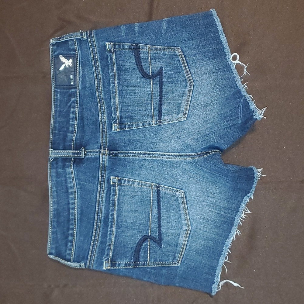 AE Shortie Shorts - Picture 2 of 8